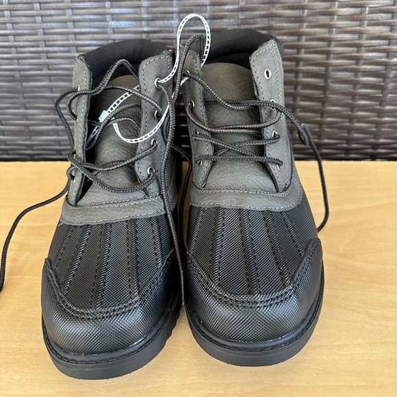 Levi's® Norway Combat/Duck Ankle Boot, Black Lace Size 3.5 Kids' - Picture 1 of 9